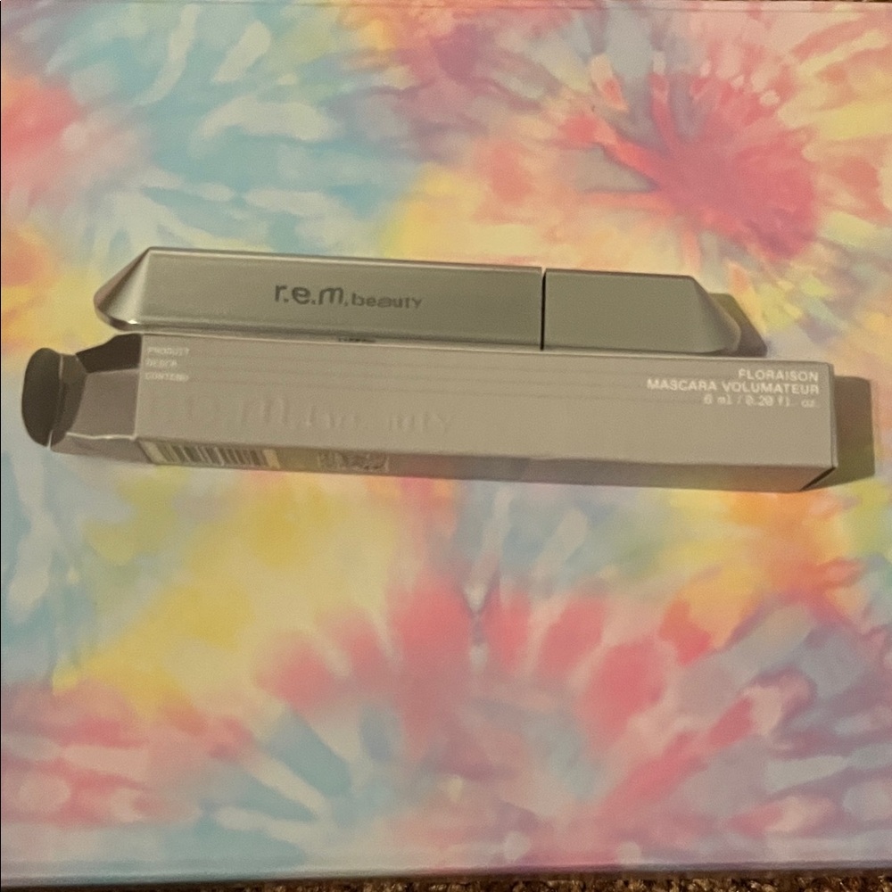 r.e.m. beauty midnight black Mascara